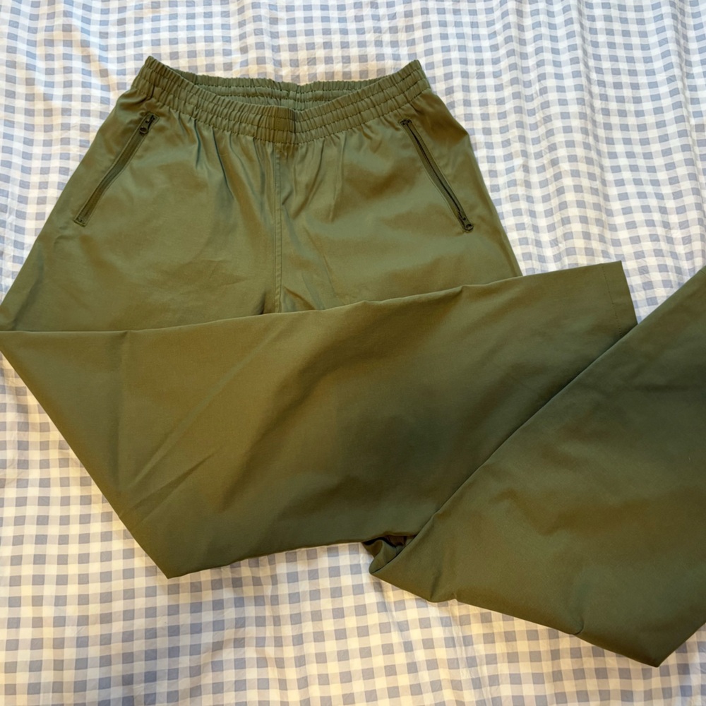 Outdoor Voices Olive Green Track Pants - Picture 10 of 10